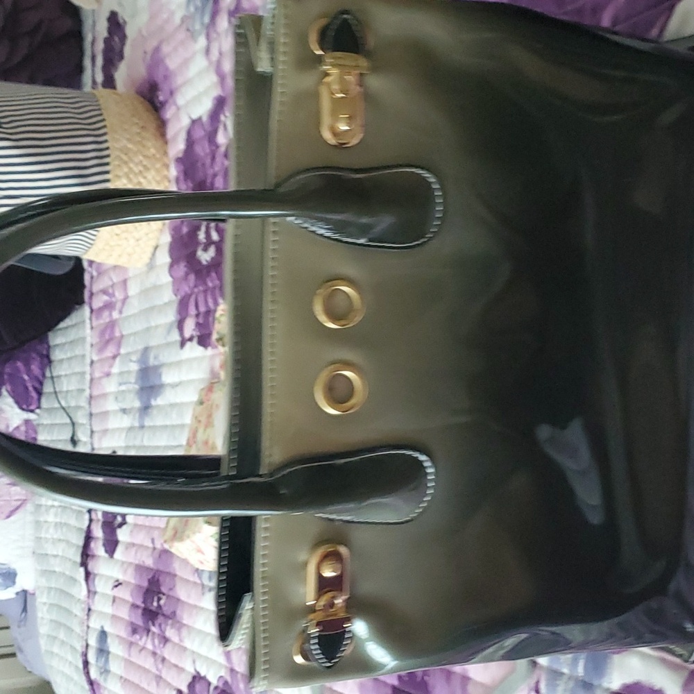 Scarleton gray and black patent leather bag